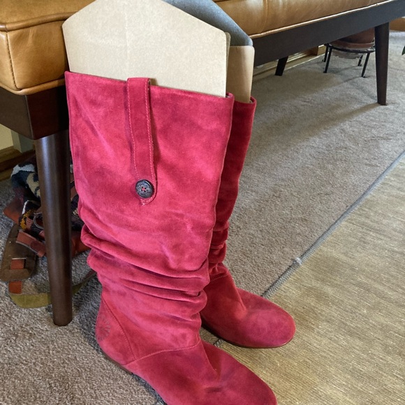 Beautiful suede UGG boots like new! - Picture 5 of 7